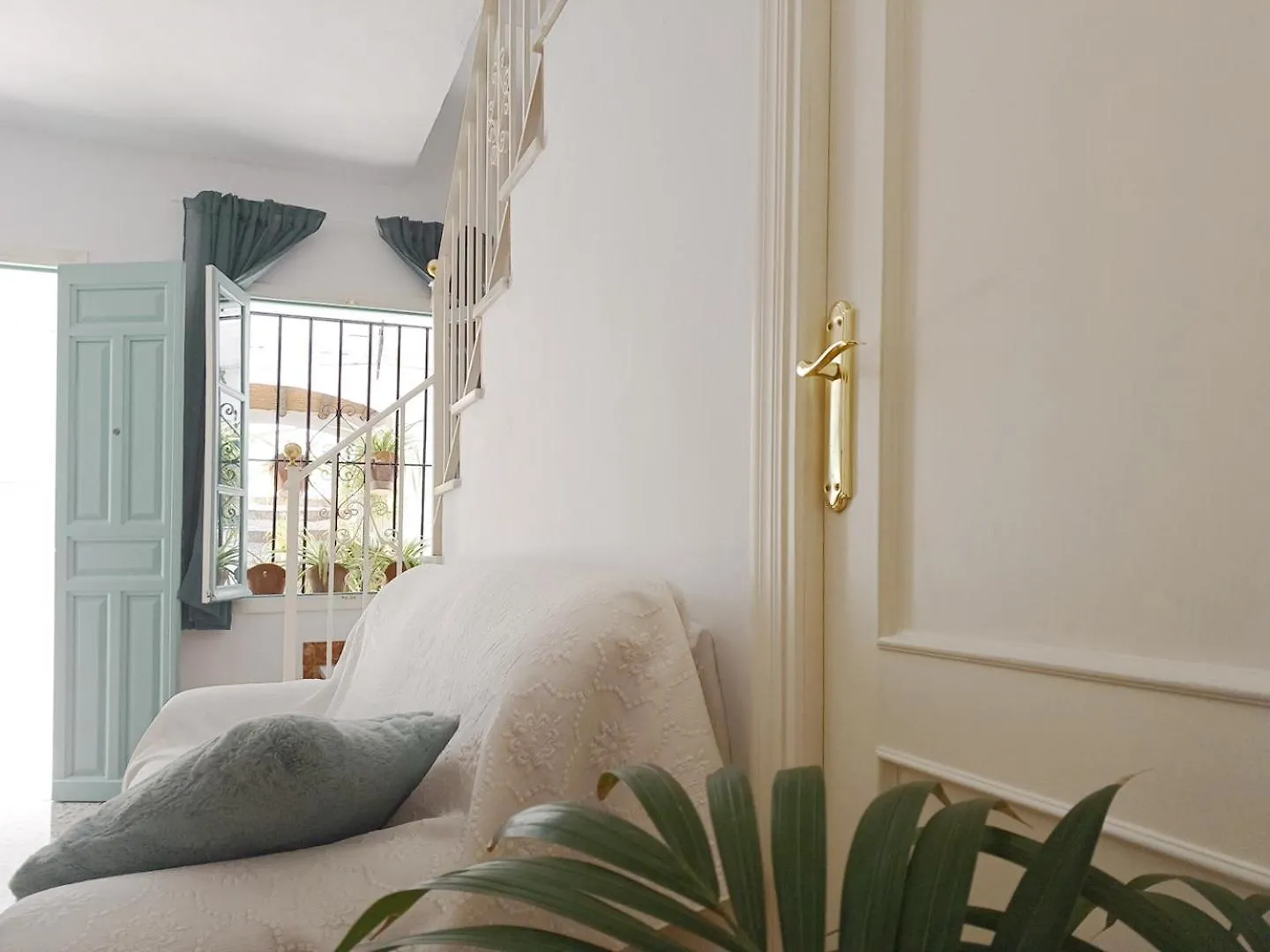 Сasa de vacaciones Las Pizarrillas: tu hogar en este blanco pueblo Frigiliana